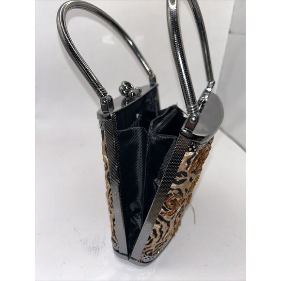 Unbranded EVENING CLUTCH Gold And Black Bead,Black Metal Handle, Trim And Clasp - Picture 6 of 11